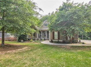 385 Bear Creek Ln, Bogart, GA 30622