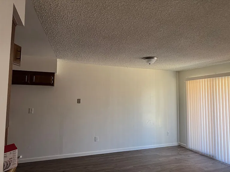 6812 Klamath Way — Photo 12