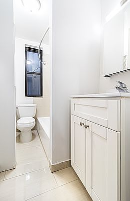 5th image of 341 W 45th St #122