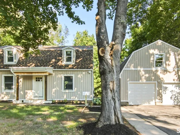 16 Deepwood Drive, Cheshire, CT 06410