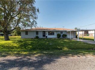 1004 Chicago Ave, Nederland, TX 77627