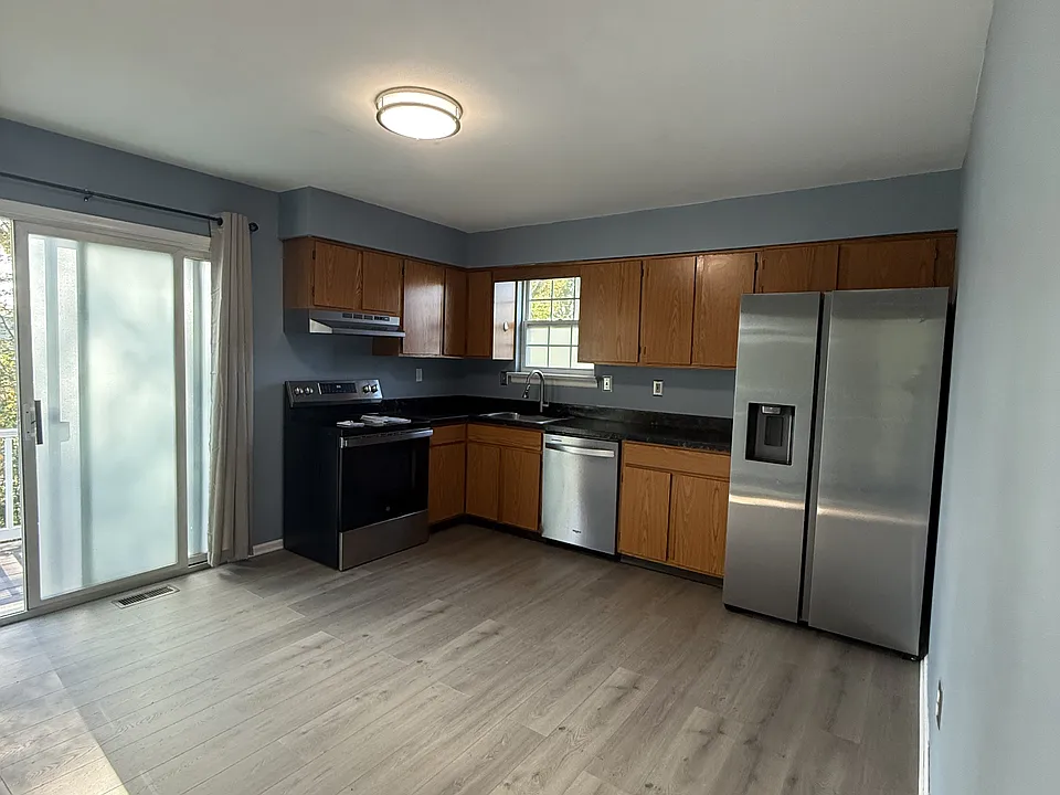 118 S Girard Ter