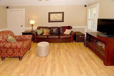 4th image of 1315 Newport Dr