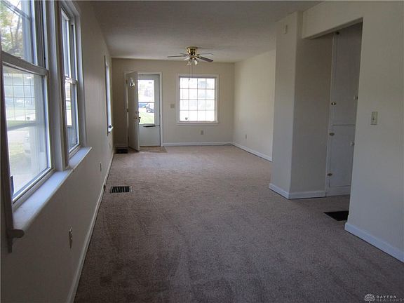 2nd image of 37 Castlewood Ave