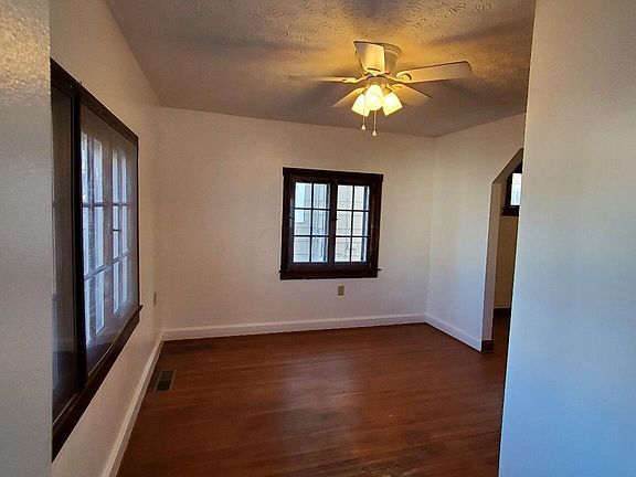5th image of 768 S Warren Ave