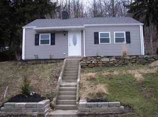 690 7th St, Beaver, PA 15009
