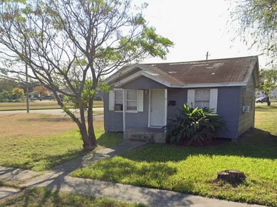 1st image of 1033 National Dr