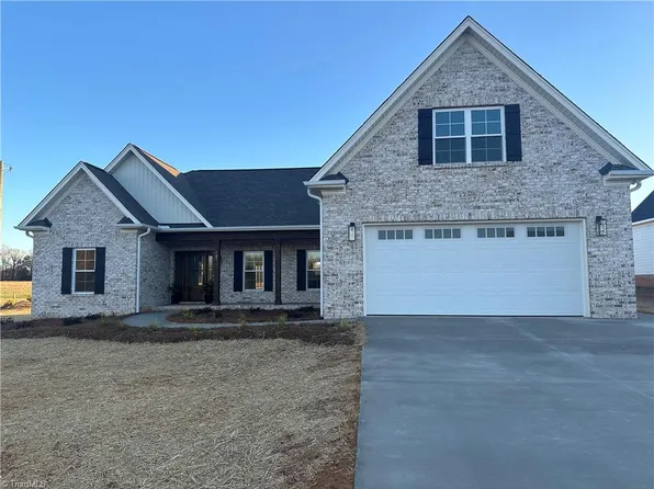 107 Old Dutch Rd, Advance, NC 27006