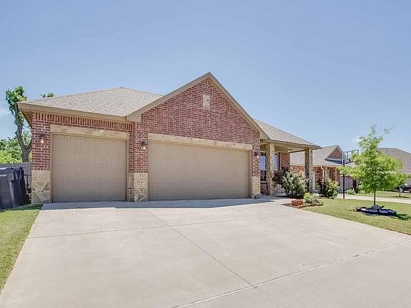 3rd image of 4012 Millers Creek Ln