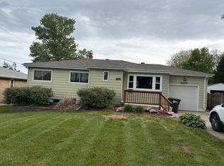 4207 Grover St, Omaha, NE 68105
