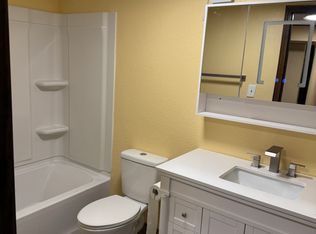 955 Cliff St, Lander, WY 82520