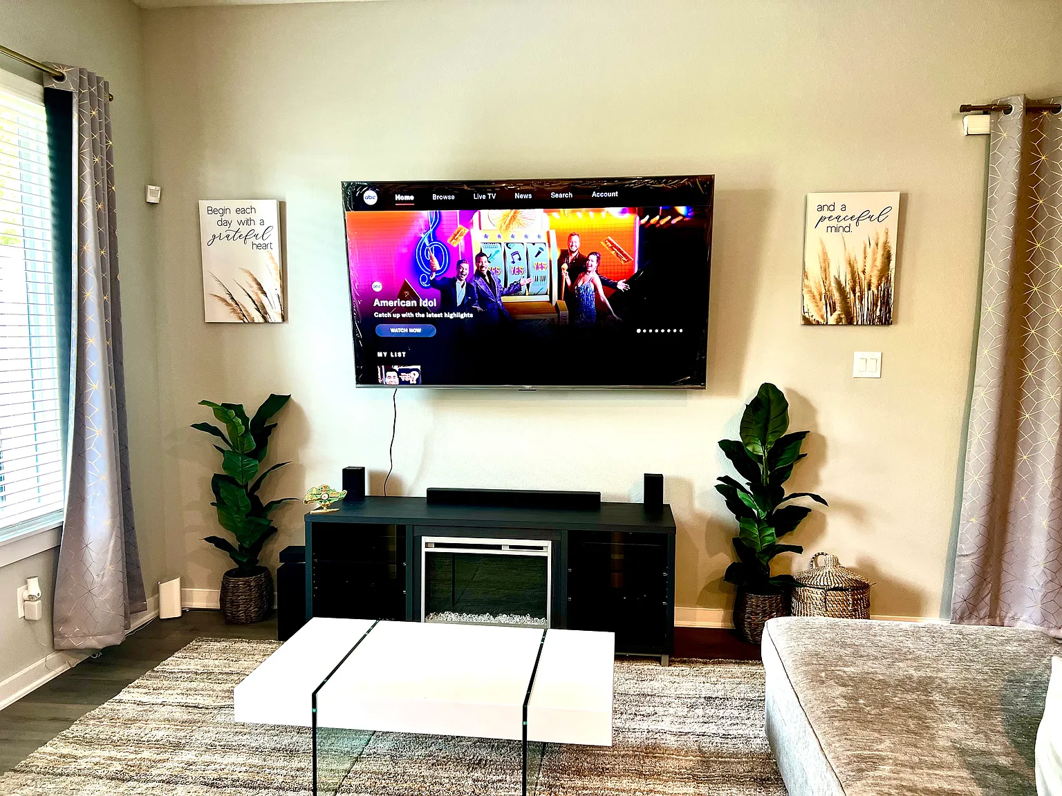 1 bed, 1.5 bath, 2129 sqft, $1,100 — Photo 4