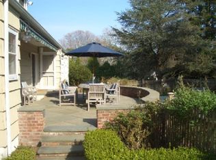 8 Maylen Dr, Southampton, NY 11968