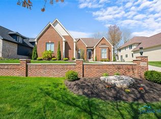 3166 Deep Water Ln, Maumee, OH 43537