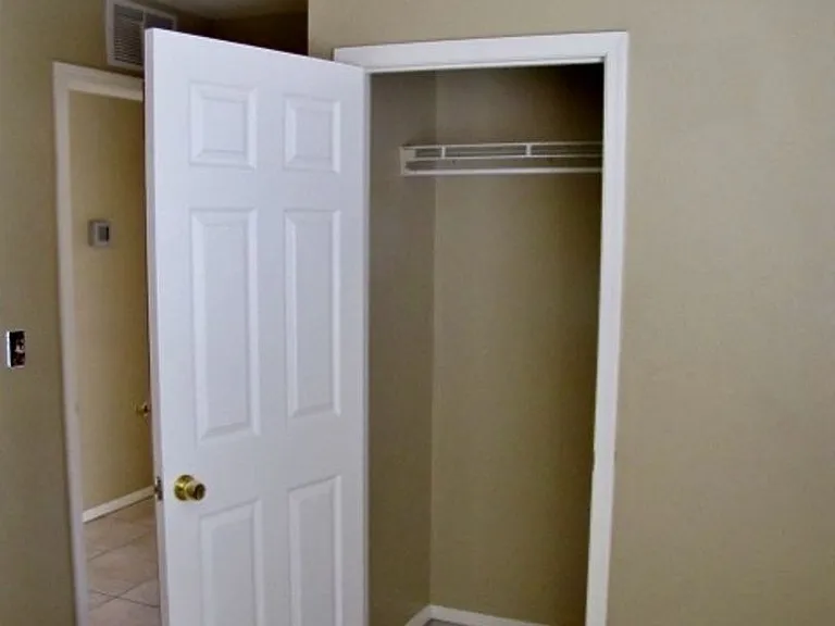 823 Plaza Encanto — Photo 16