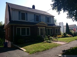 193 Wolcott Rd, Brookline, MA 02467