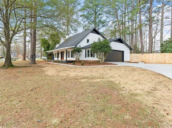 728 Jennifer Dr E, Tuscaloosa, AL 35404