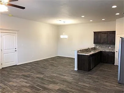 301-313 Amethyst Ct — Photo 22