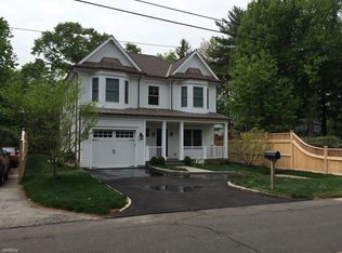 4 Wescott Ct, Riverside, CT 06878