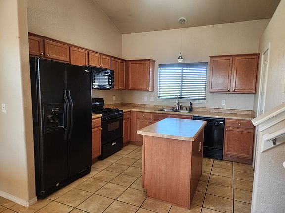 4th image of 4009 Monte Sombra Ave