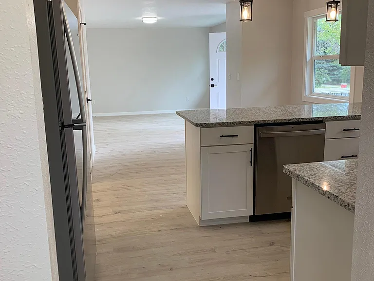 828 N Fee St — Photo 6