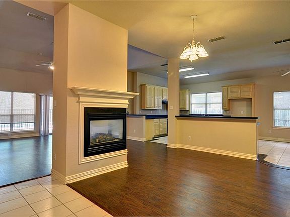 5th image of 3322 Chandler Ct