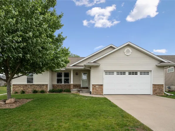 4708 Pueblo St SW, Cedar Rapids, IA 52404