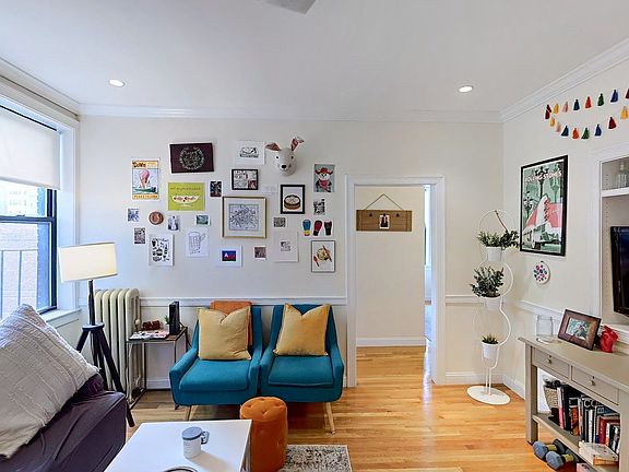 2nd image of 1340 Commonwealth Ave APT 2