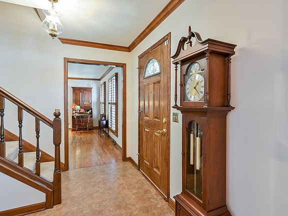 5th image of 2035 Cromwell Dr