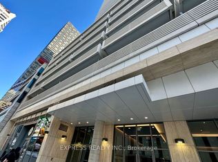 2221 Yonge St #5209, Toronto, ON M4S 0B8