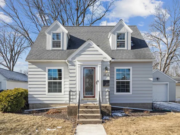 1515 Tremont St, Cedar Falls, IA 50613