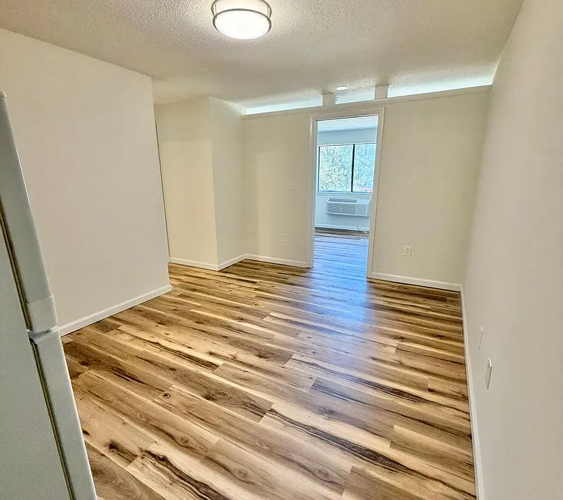 145 Whiting St
