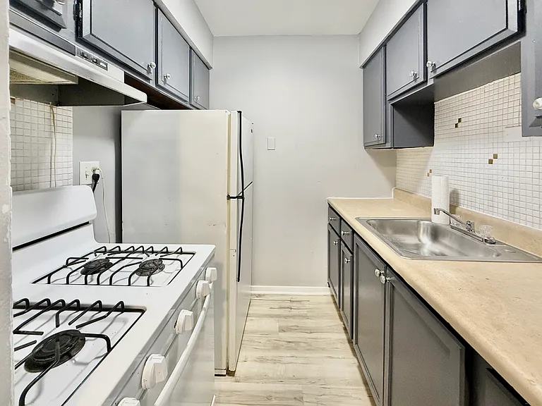 6815 N Sheridan Rd — Photo 20