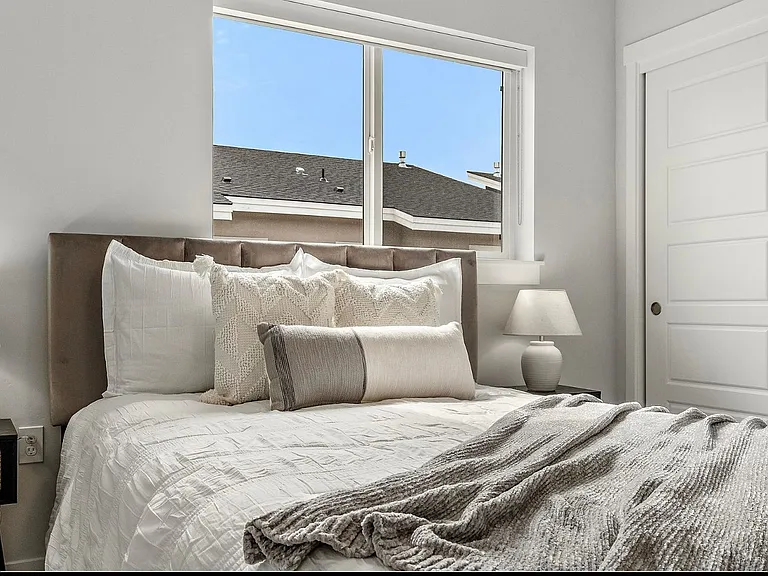 8953 W Irving St — Photo 45