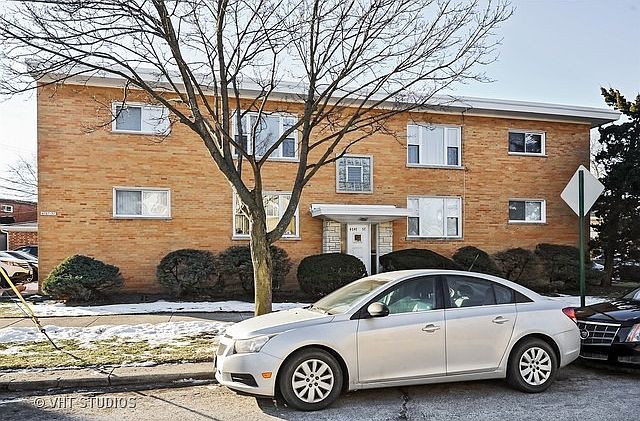 1st image of 4747 Grove St #2E