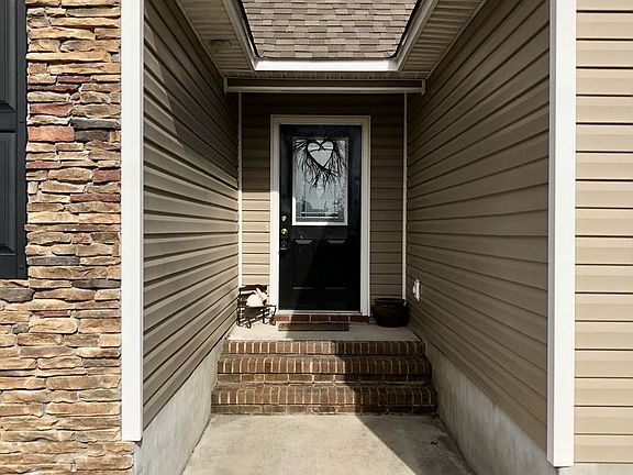 4th image of 618 Parsley Dr