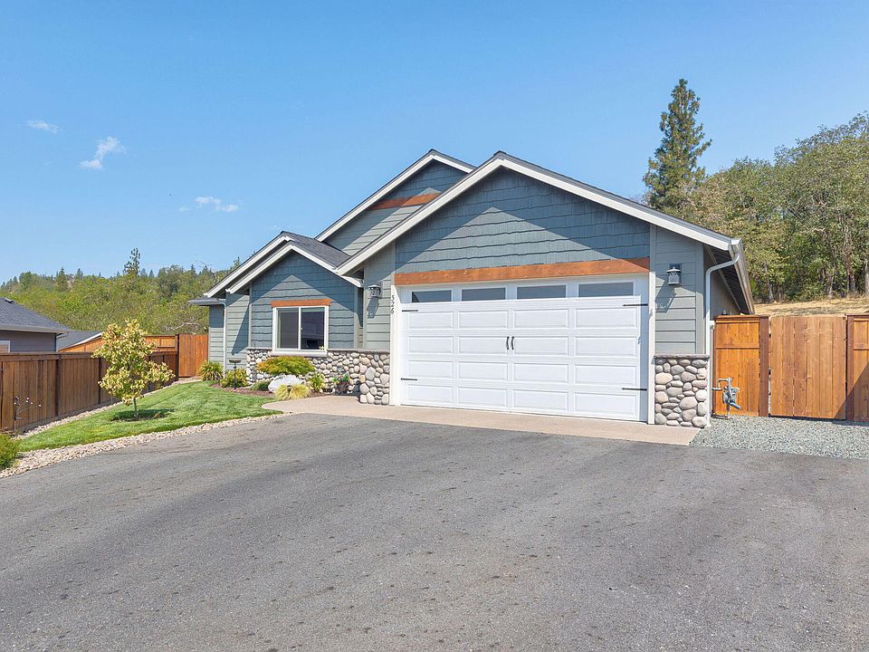 1st image of 326 SW Kennedy Way