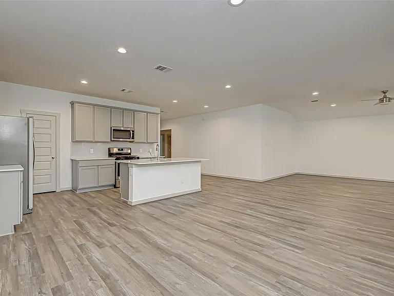 3418 Lake Landing Ln — Photo 18
