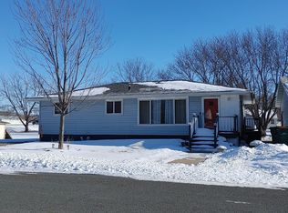 209 4th Ave NW, Hayfield, MN 55940