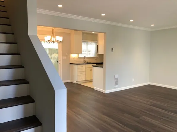 Village Square Townhomes