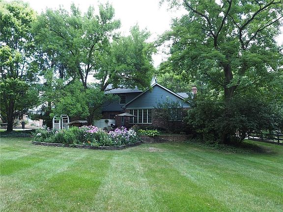 2nd image of 692 Morningside Dr