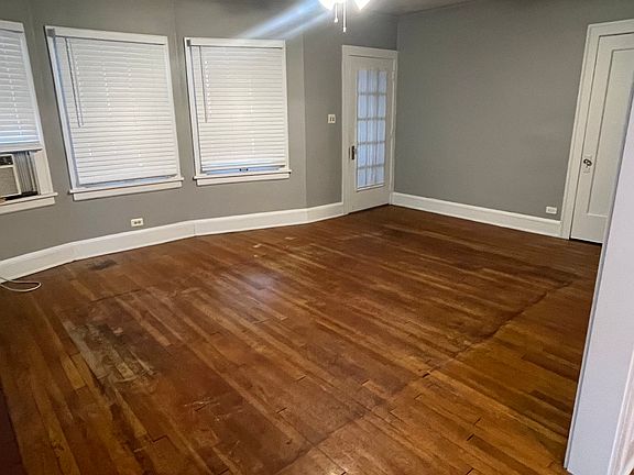 3rd image of 1645 Cordova Ave #D