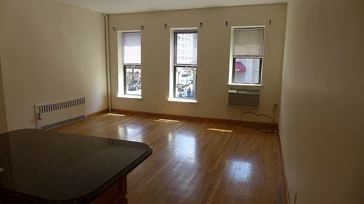Rented by Limestone Realty Bklyn, LLC | media 25