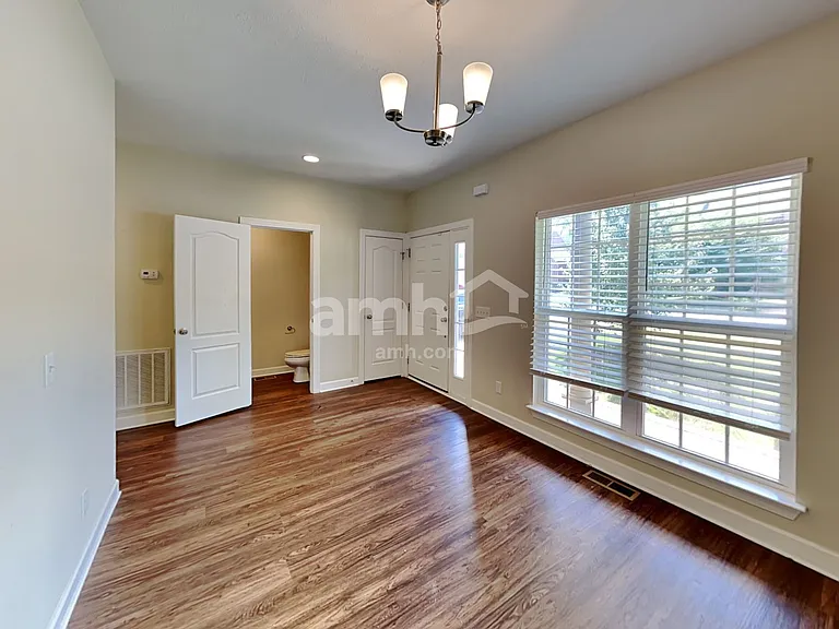6947 Calderwood Dr — Photo 20