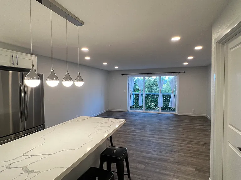 19215 15th Ave NE #103 — Photo 7