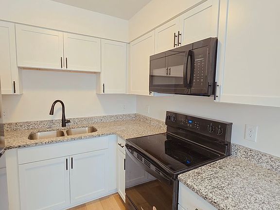 2nd image of 2928 Brinkey Way APT 4