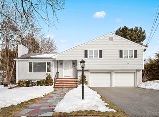 120 Olde Field Rd, Newton, MA 02459