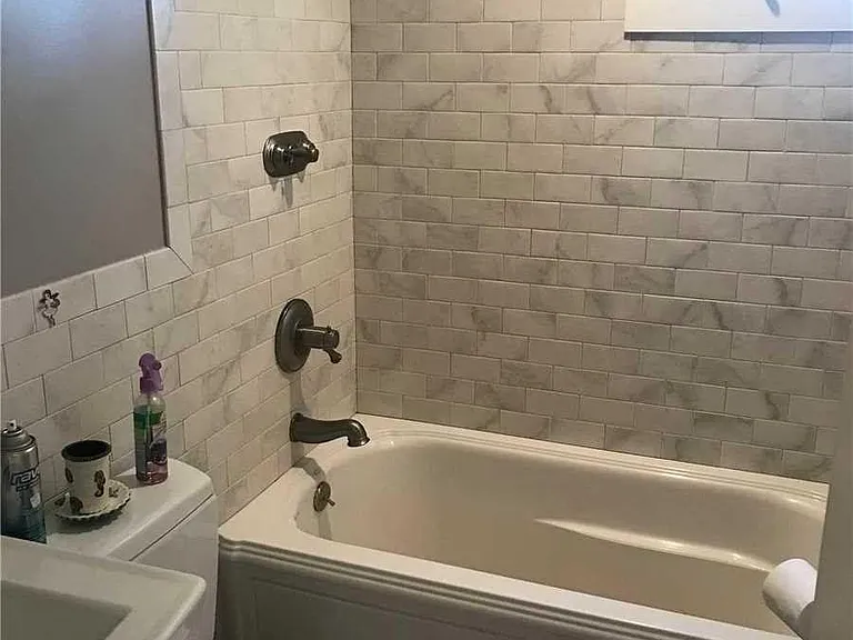 24 Buffalo Ave #2 — Photo 9