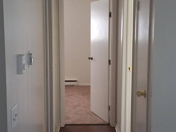 3rd image of 3801 Bauer Dr APT 5