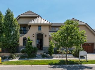 14 Sommerset Cir, Greenwood Village, CO 80111